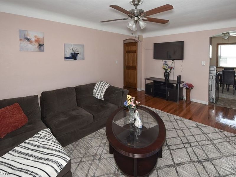 2929 Commonwealth Drive, Parma, OH 44134 Photo 19