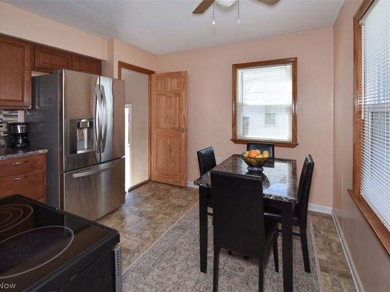 2929 Commonwealth Drive, Parma, OH 44134 Photo 20