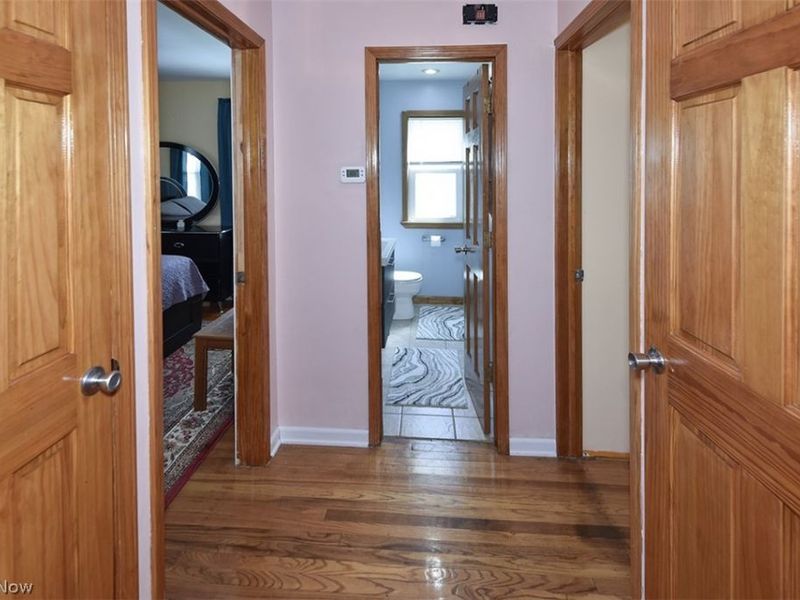 2929 Commonwealth Drive, Parma, OH 44134 Photo 24