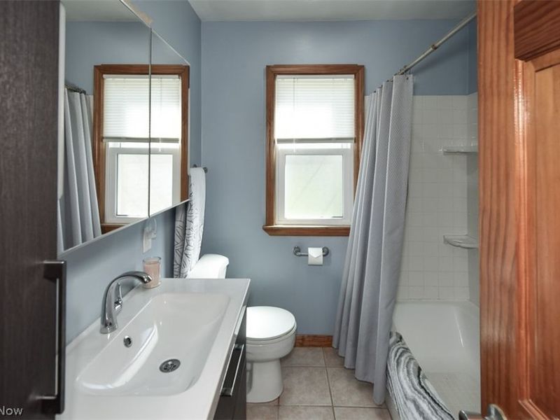 2929 Commonwealth Drive, Parma, OH 44134 Photo 29