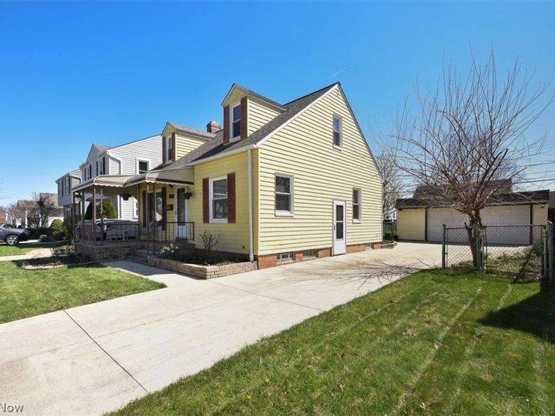 2929 Commonwealth Drive, Parma, OH 44134 Photo 5