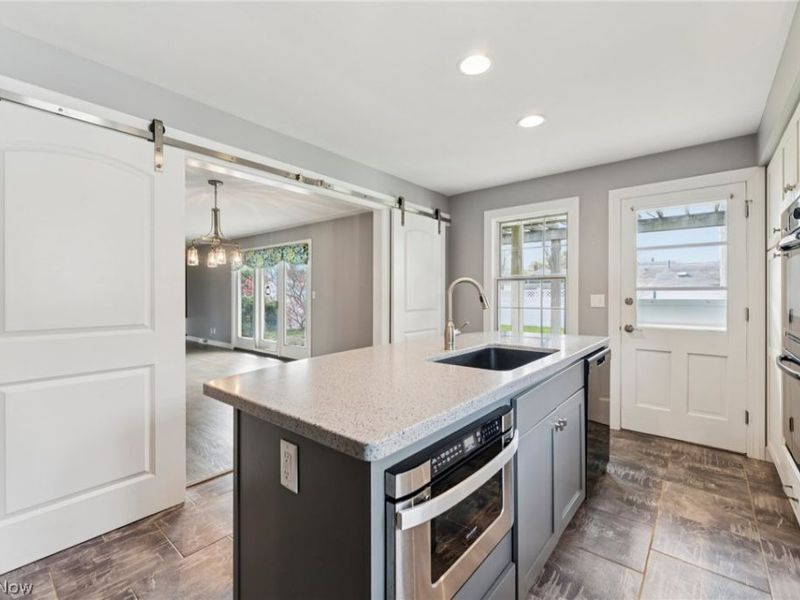 229 Vassar Avenue, Elyria, OH 44035 Photo 12