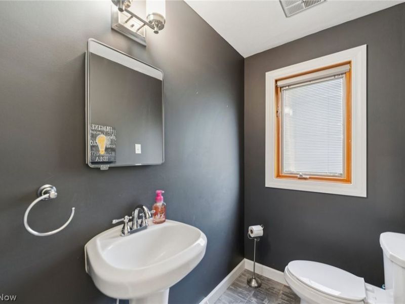 229 Vassar Avenue, Elyria, OH 44035 Photo 14