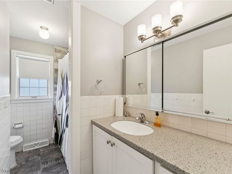 229 Vassar Avenue, Elyria, OH 44035 Photo 26