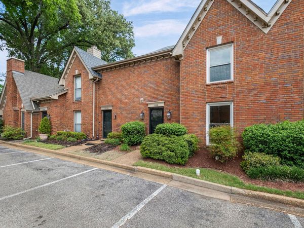 1040 PARK COURT DR, Memphis, TN 38119
