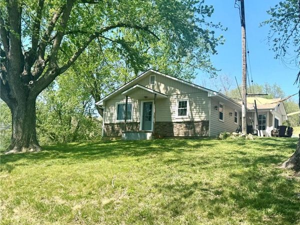 135 SE Mount Zion Road, St Joseph, MO 64504