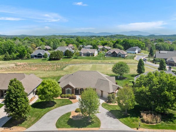 104 Wesa Tr, Vonore, TN 37885