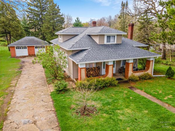 519 Algonquin Road , Fox River Grove, IL 60021