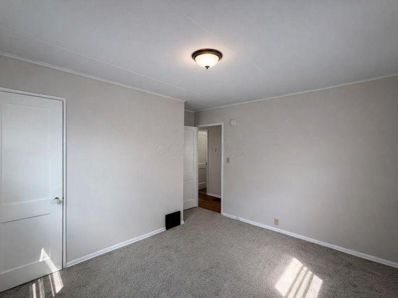 3401 Walmar Drive , Columbus, OH 43224 Photo 9