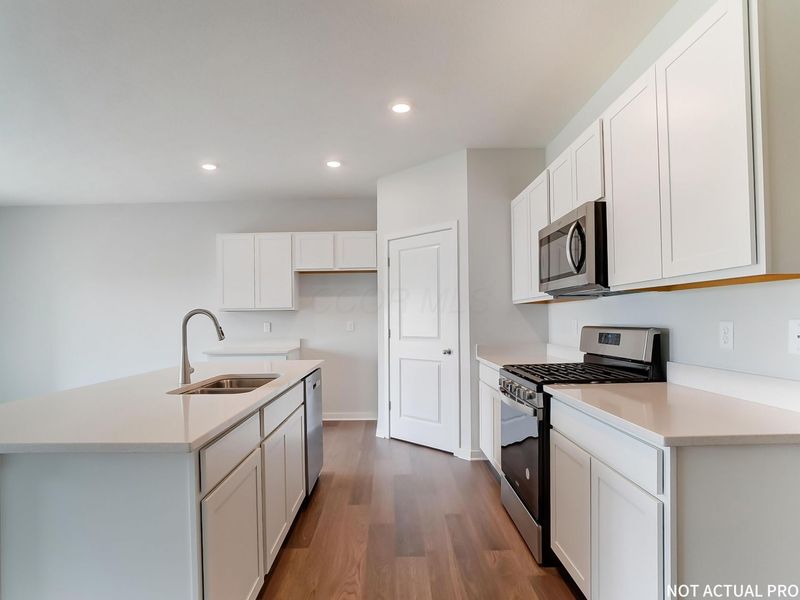 540 Darliene Drive , Plain City, OH 43064 Photo 4