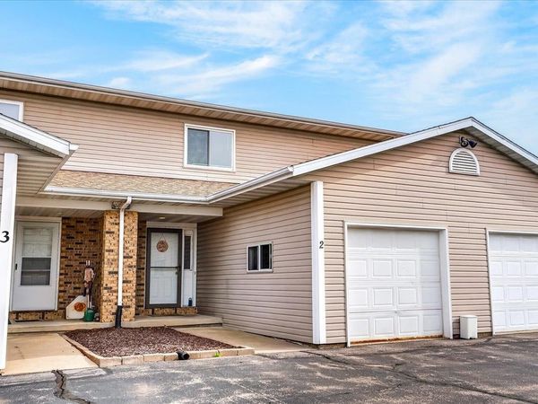 455 Bowlavard Avenue, Unit 2, Belleville, WI 53508