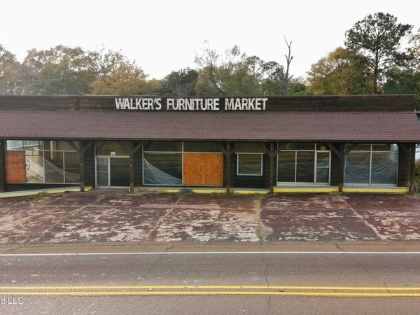324 S Broadway Street, McComb, MS 39648