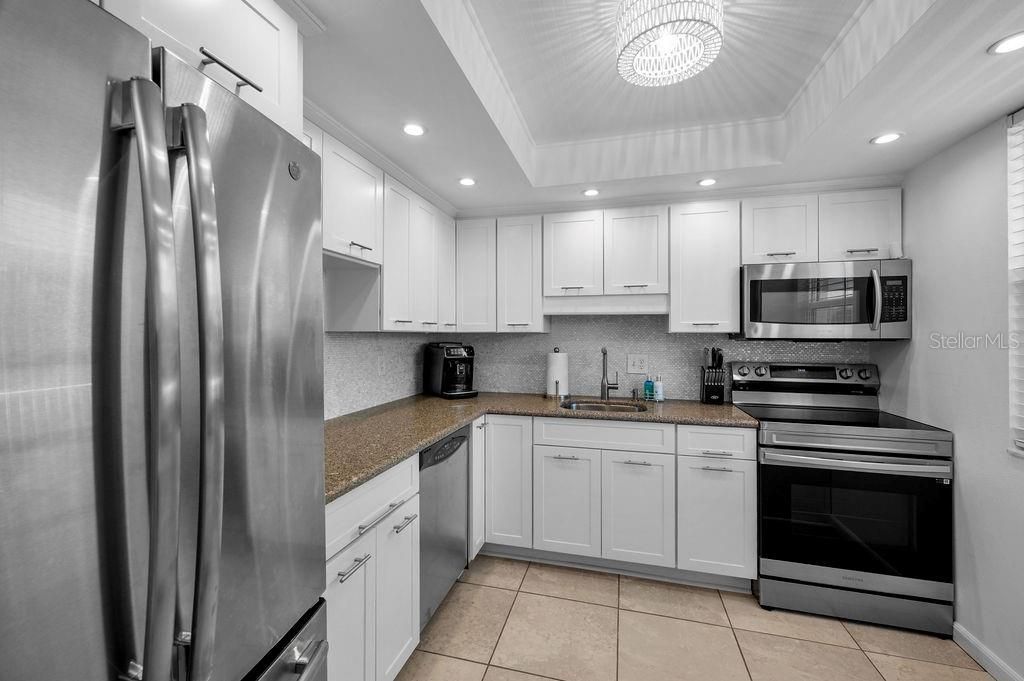 600 Sutton Place, Unit B302, Longboat Key, FL 34228 Photo