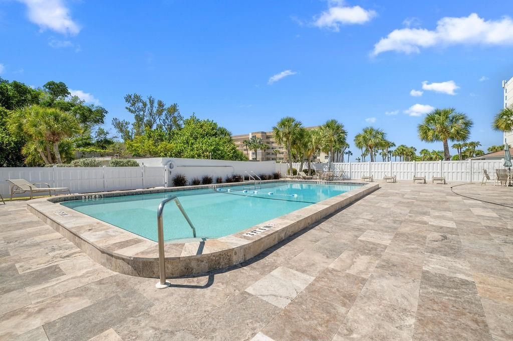 600 Sutton Place, Unit B302, Longboat Key, FL 34228 Photo