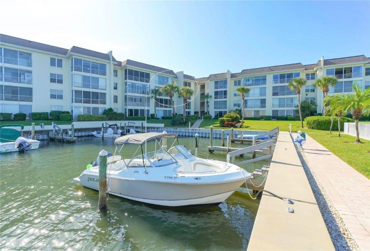 600 Sutton Place, Unit B302, Longboat Key, FL 34228 Photo