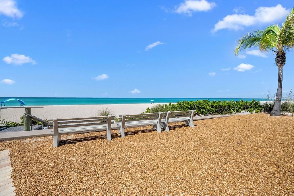600 Sutton Place, Unit B302, Longboat Key, FL 34228 Photo