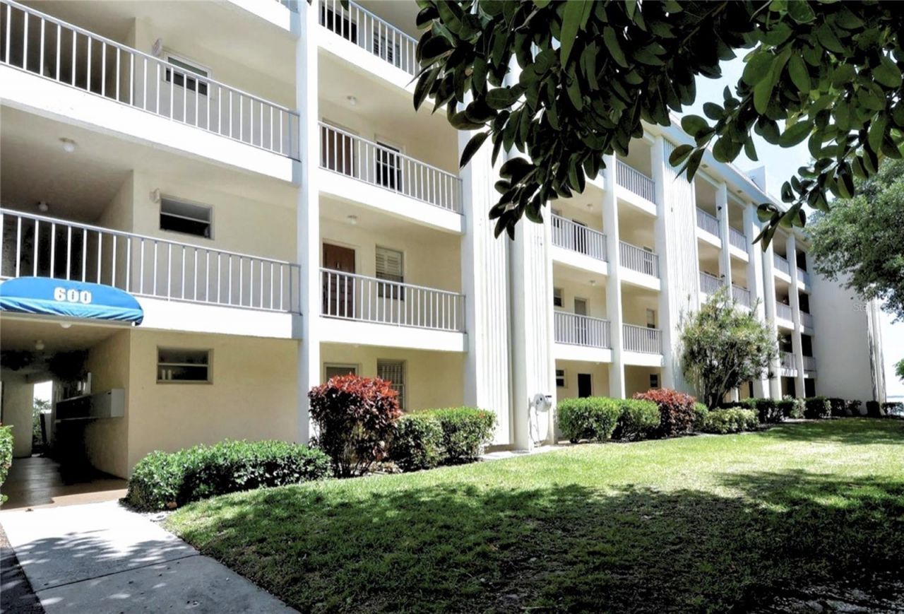 600 Sutton Place, Unit B302, Longboat Key, FL 34228 Photo