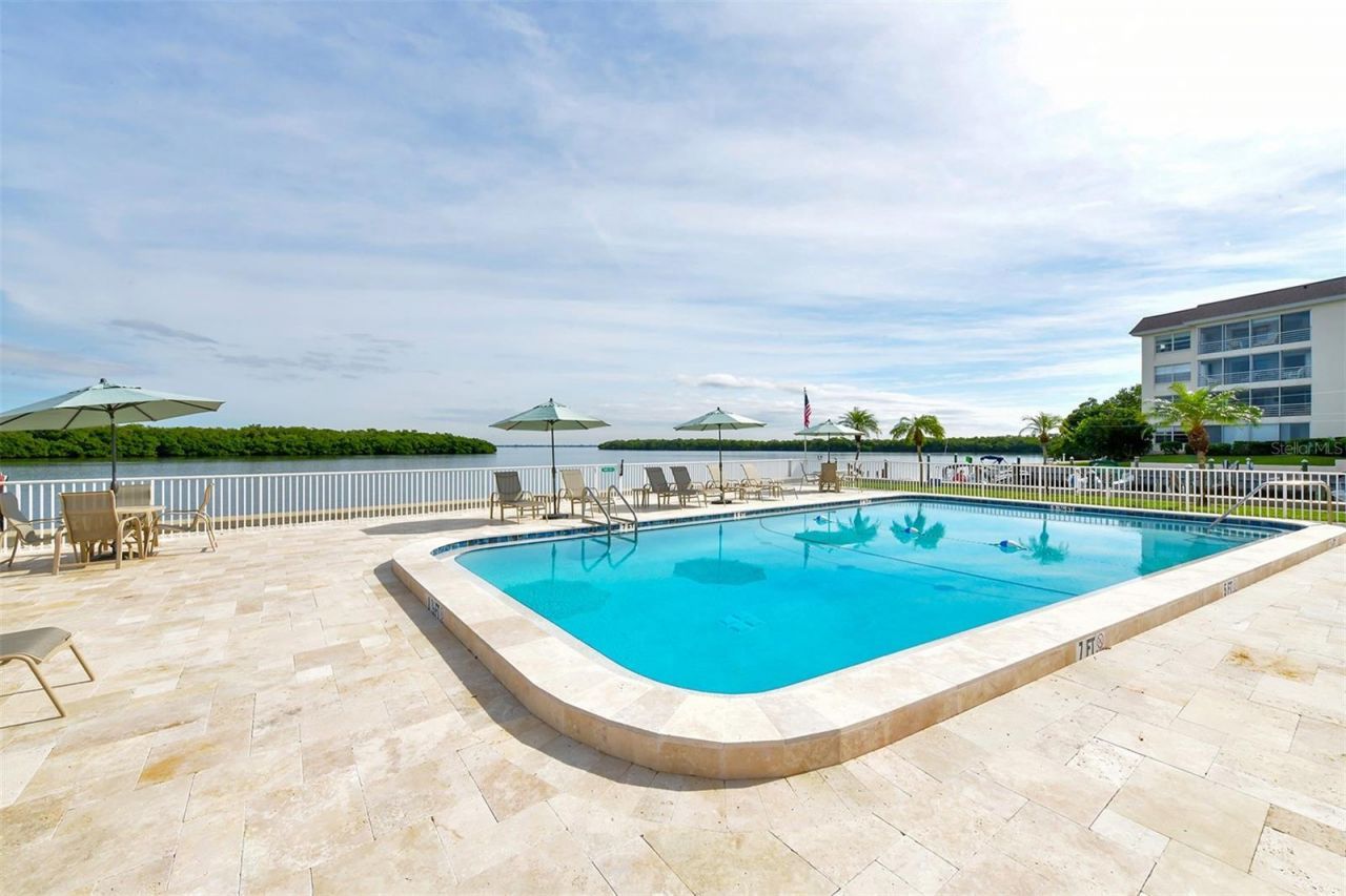 600 Sutton Place, Unit B302, Longboat Key, FL 34228 Photo