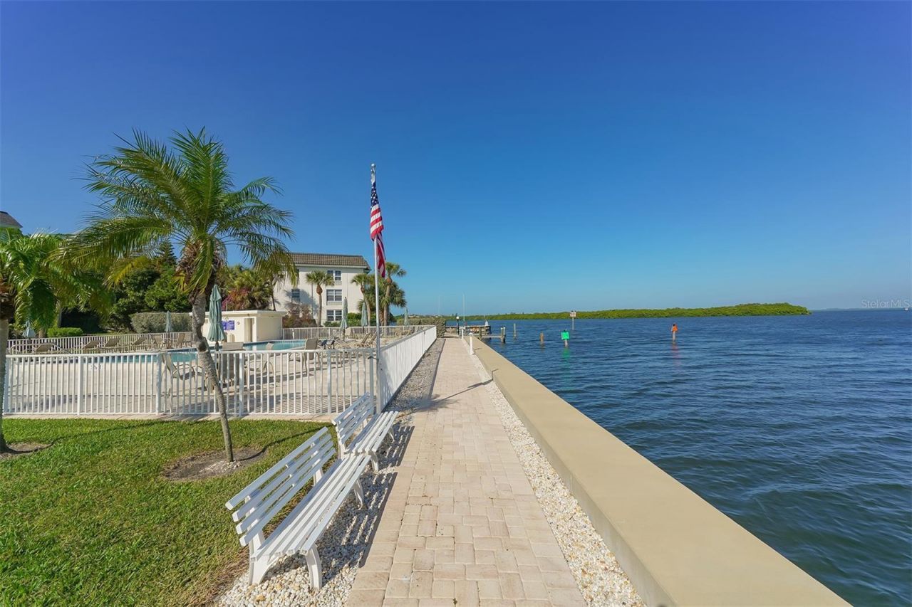 600 Sutton Place, Unit B302, Longboat Key, FL 34228 Photo