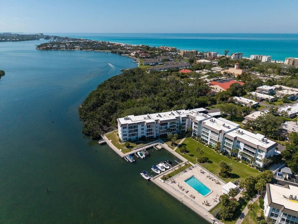 600 Sutton Place, Unit B302, Longboat Key, FL 34228 Photo