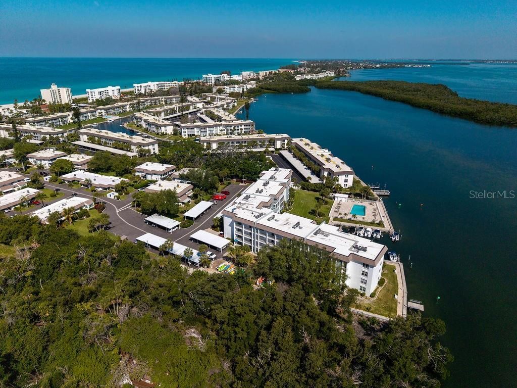 600 Sutton Place, Unit B302, Longboat Key, FL 34228 Photo
