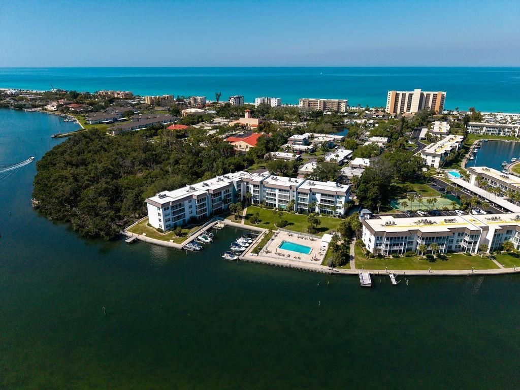 600 Sutton Place, Unit B302, Longboat Key, FL 34228 Photo
