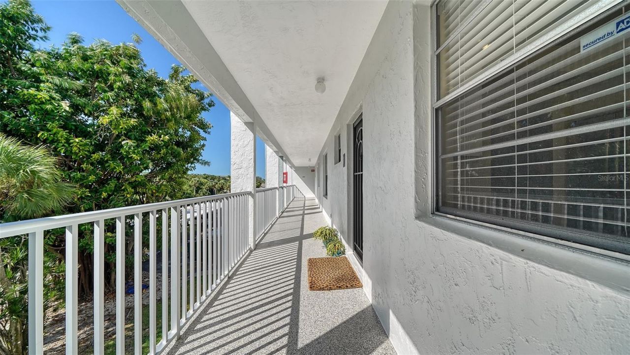 600 Sutton Place, Unit B302, Longboat Key, FL 34228 Photo