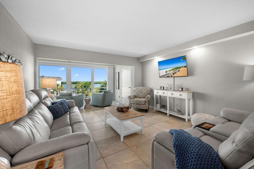 600 Sutton Place, Unit B302, Longboat Key, FL 34228 Photo