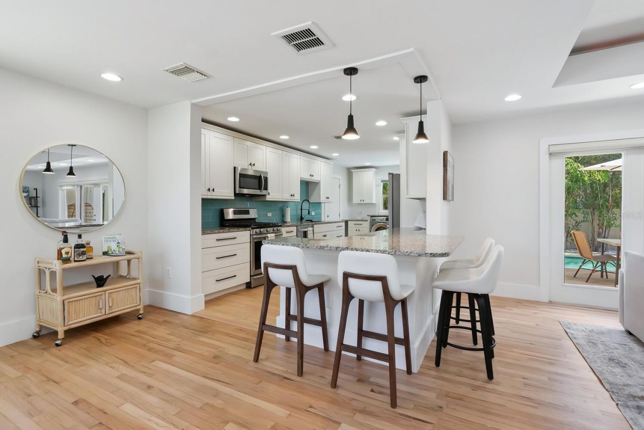 1931 High Point Circle, Sarasota, FL 34236 Photo