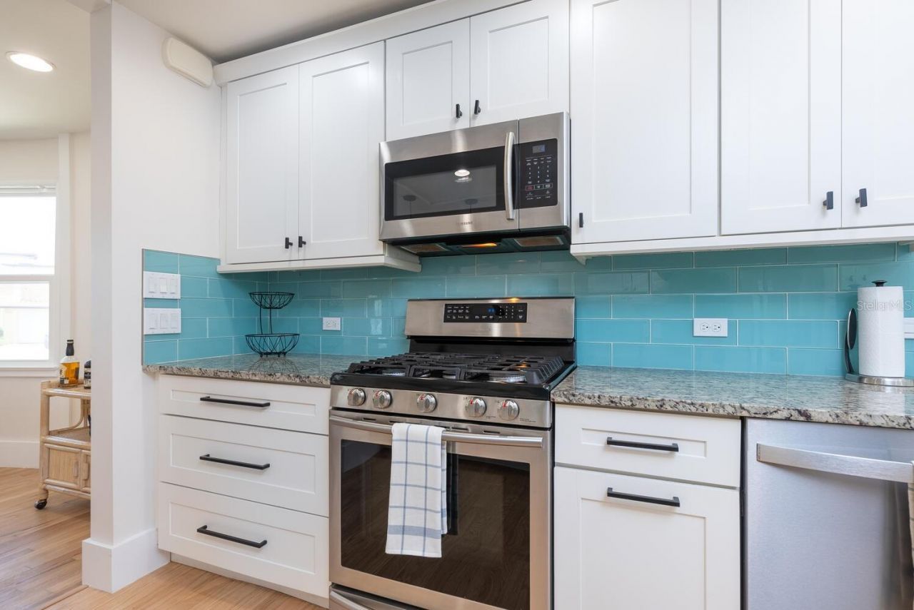 1931 High Point Circle, Sarasota, FL 34236 Photo