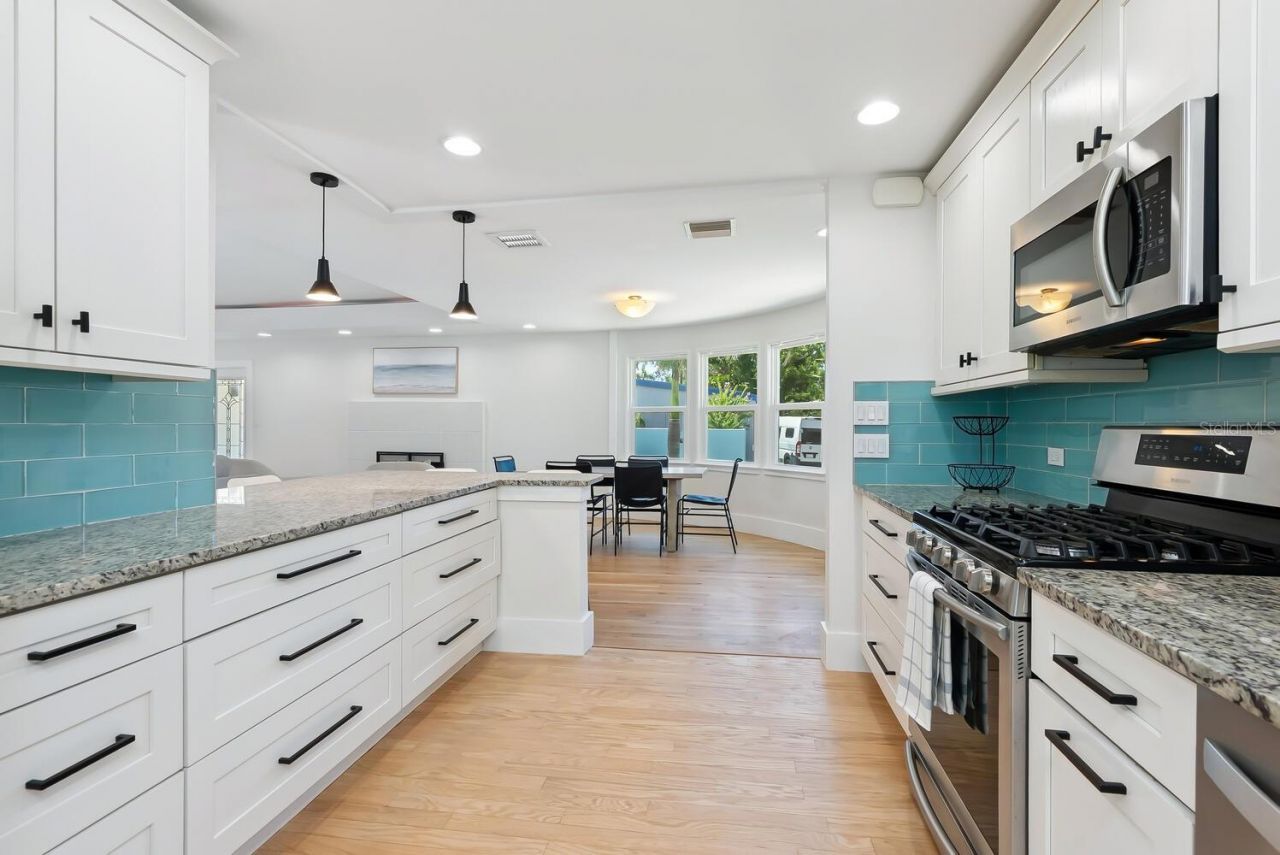 1931 High Point Circle, Sarasota, FL 34236 Photo