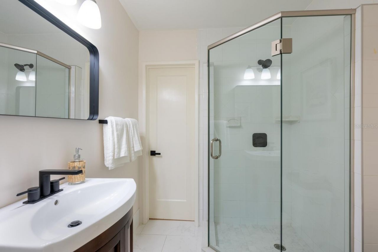 1931 High Point Circle, Sarasota, FL 34236 Photo