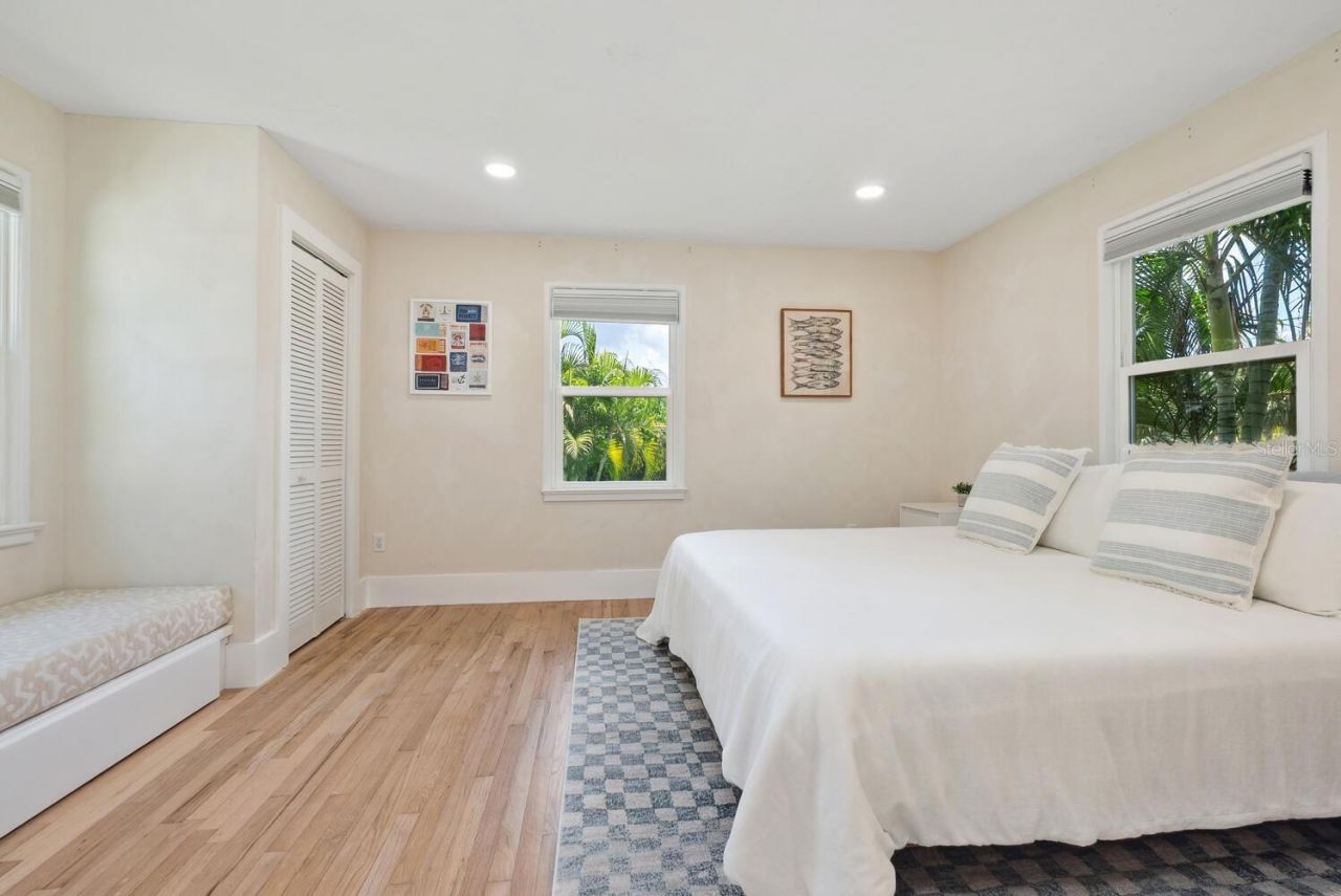 1931 High Point Circle, Sarasota, FL 34236 Photo