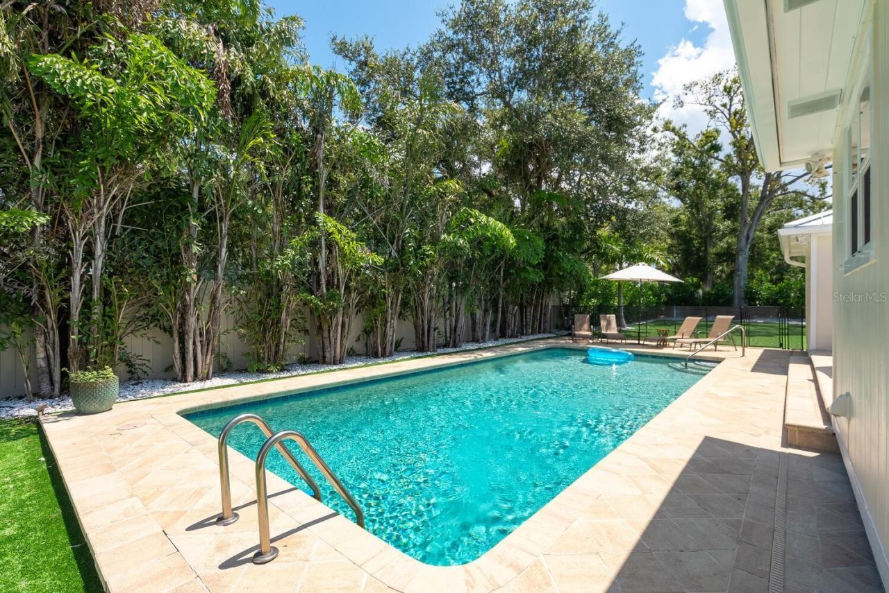 1931 High Point Circle, Sarasota, FL 34236 Photo