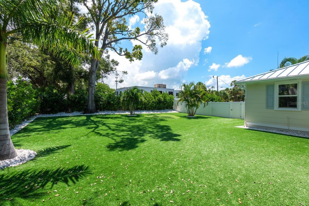 1931 High Point Circle, Sarasota, FL 34236 Photo