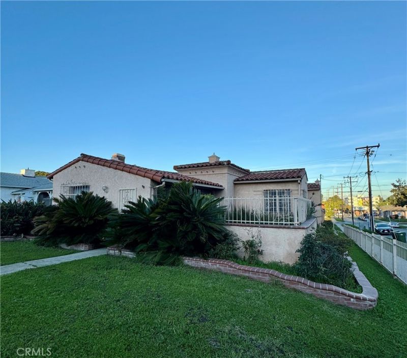 4266 Angeles Vista Boulevard, View Park, CA 90008 Main Photo