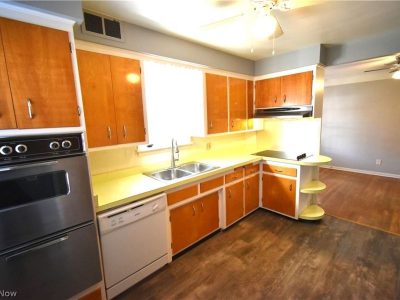 2761 Forestview Avenue , Rocky River, OH 44116 Photo 10