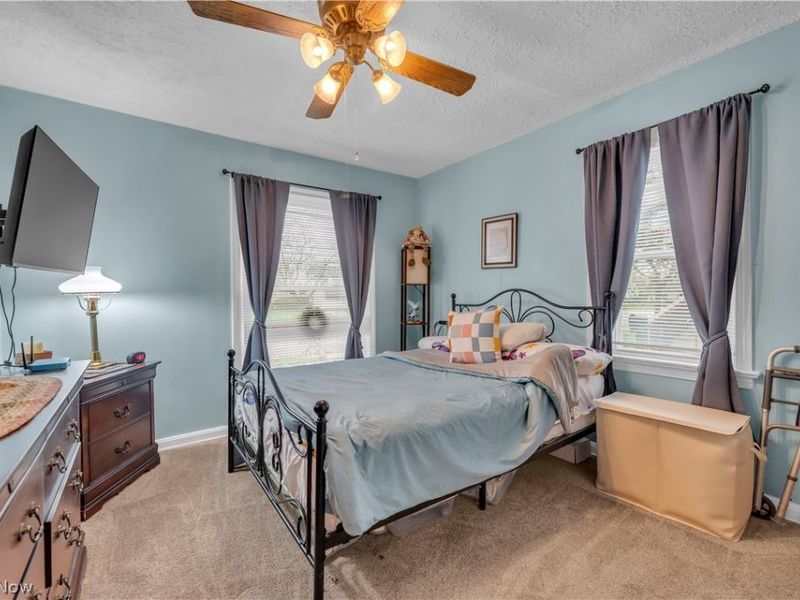 13004 Rockside Road, Garfield Heights, OH 44125 Photo 12