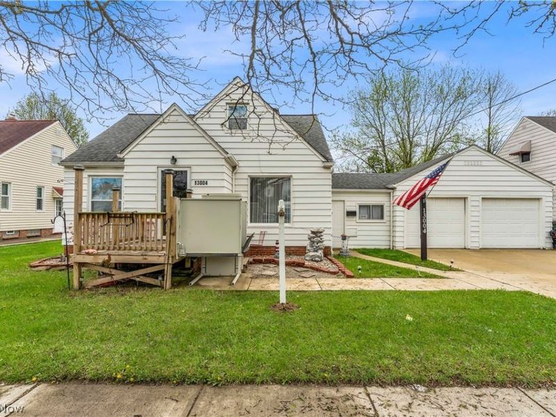 13004 Rockside Road, Garfield Heights, OH 44125 Photo 2