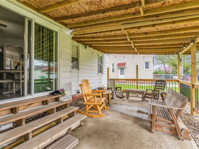 13004 Rockside Road, Garfield Heights, OH 44125 Photo 22