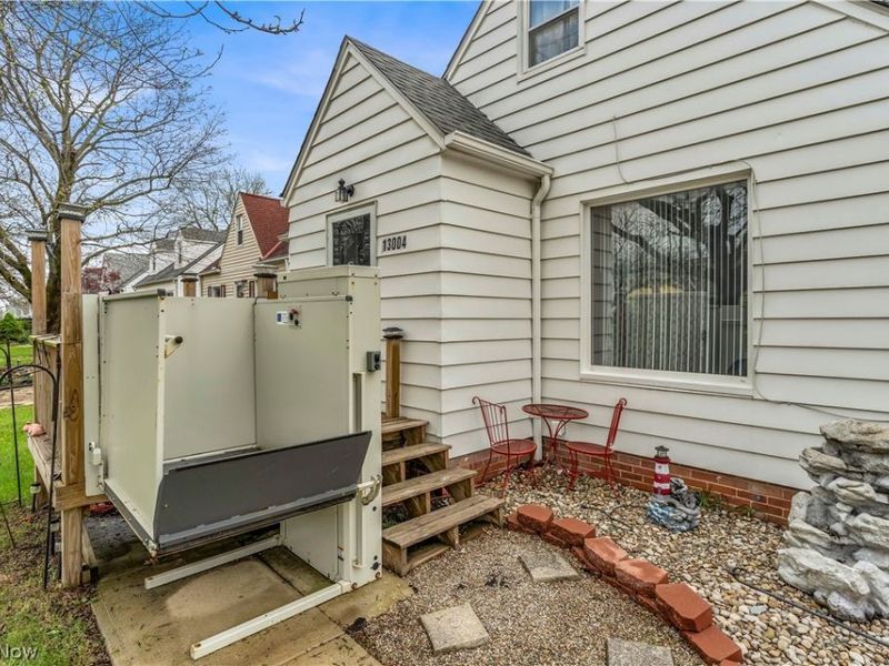 13004 Rockside Road, Garfield Heights, OH 44125 Photo 24