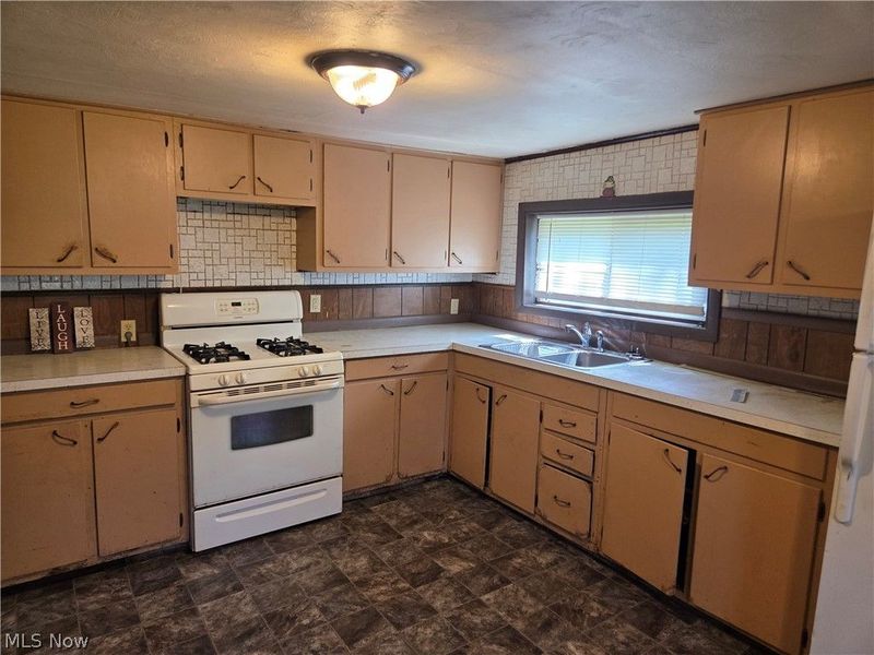 191 Mathews Street, Painesville, OH 44077 Photo 3