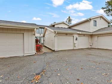 7106 Bridge Way W, West Bloomfield Twp, MI 48322