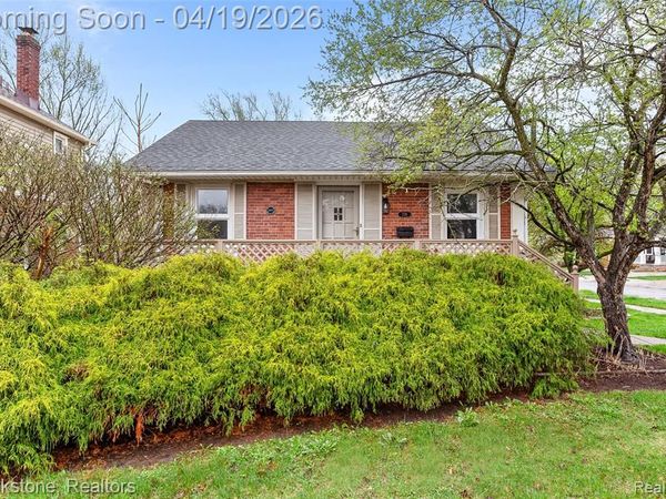 719 W 12 Mile Road, Royal Oak, MI 48073