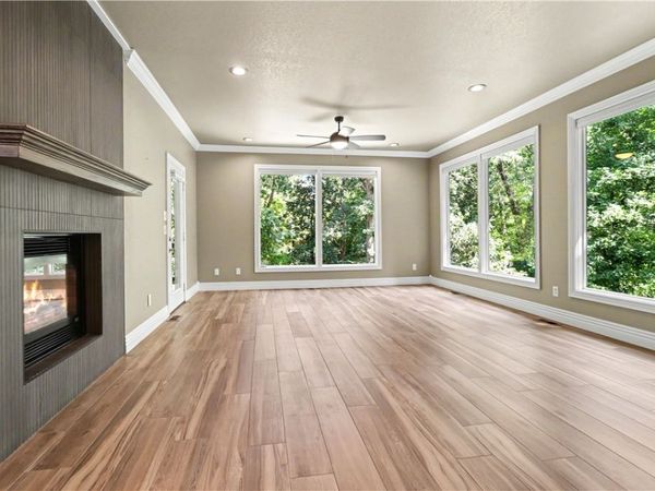 1 Hedges Circle, Bella Vista, AR 72715