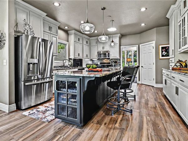 1 Hedges Circle, Bella Vista, AR 72715