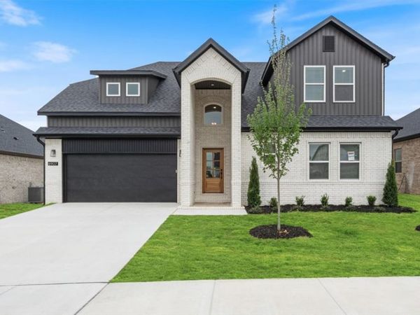6907 SW Orange Avenue , Bentonville, AR 72713