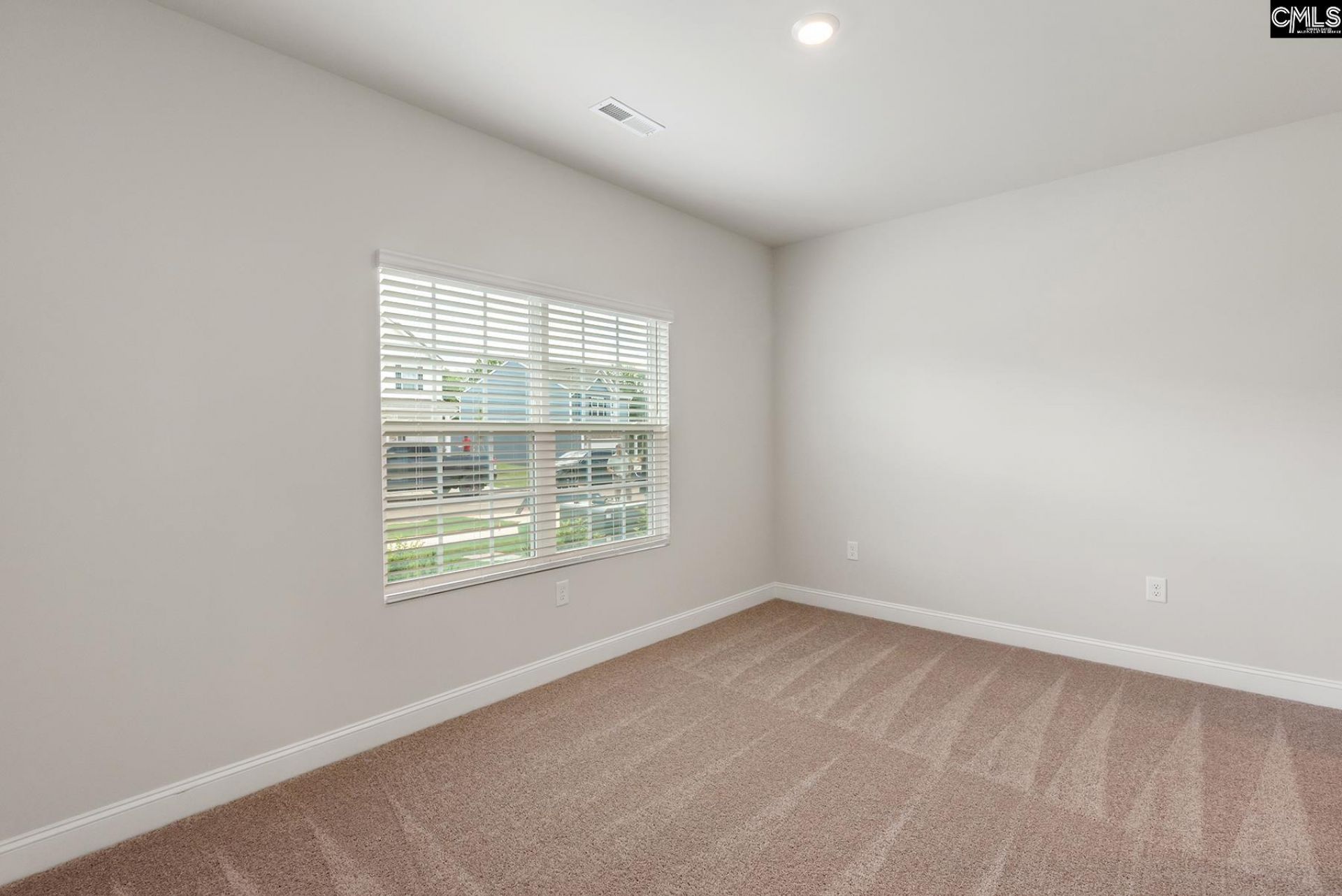 2016 Crimson Glow Court  Photo 13