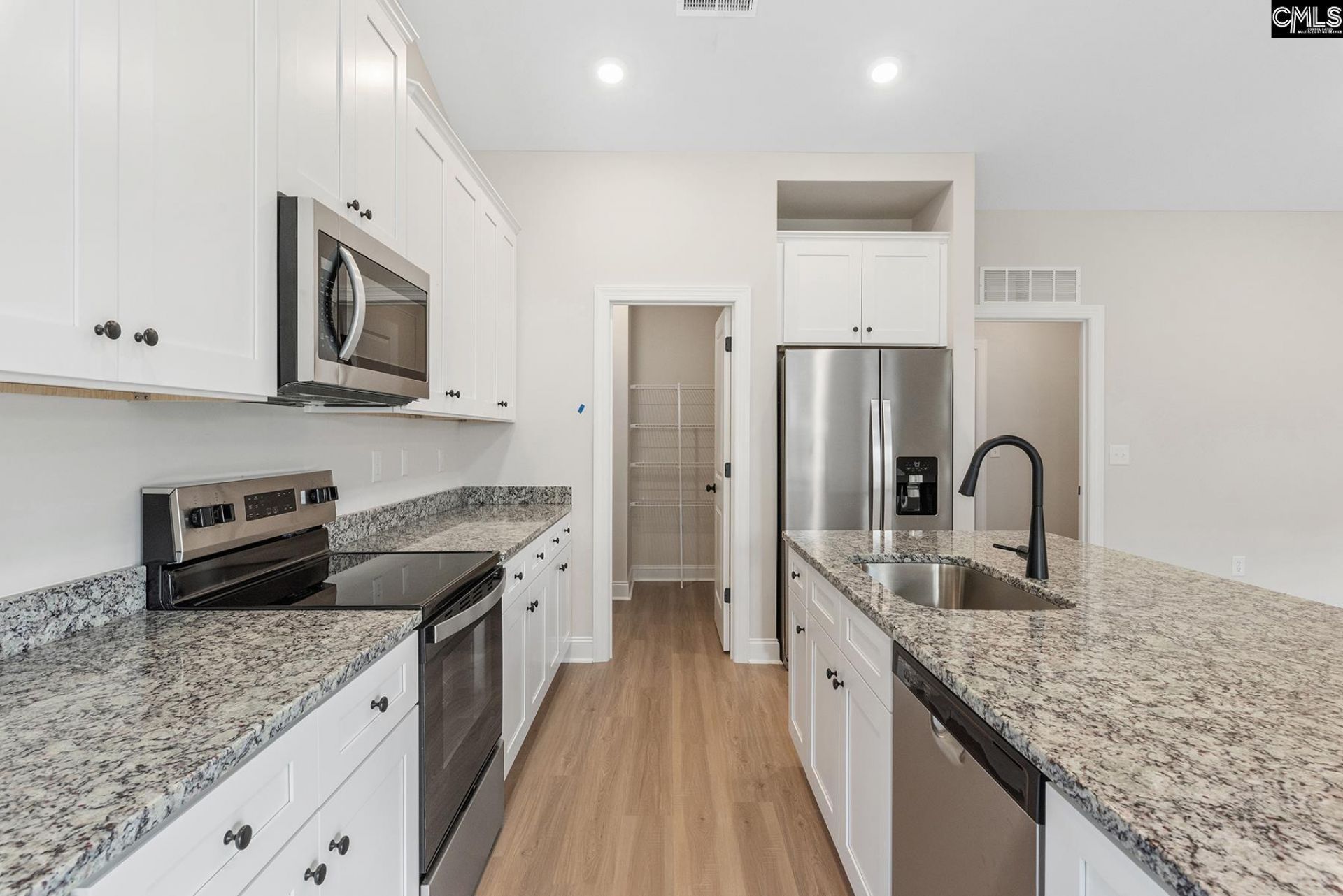 2016 Crimson Glow Court  Photo 5