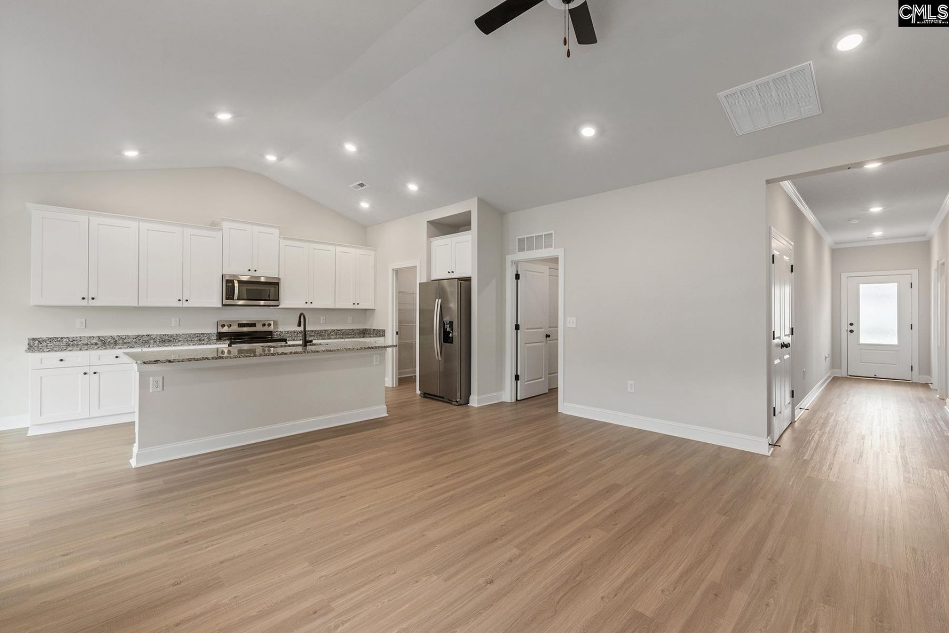 2016 Crimson Glow Court  Photo 8